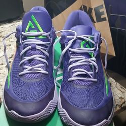 Giannis Immorality 4.(Purple) Size 15