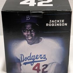 Dodgers 2017 Replica Jackie Robinson Statue