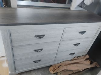 NICE DRESSER AND NIGHT STAND