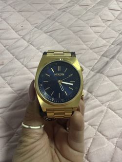 Nixon watch