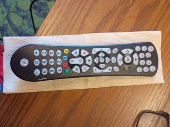G.E. universal remote with batteries
