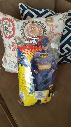 Batman costume size 12/14 boys