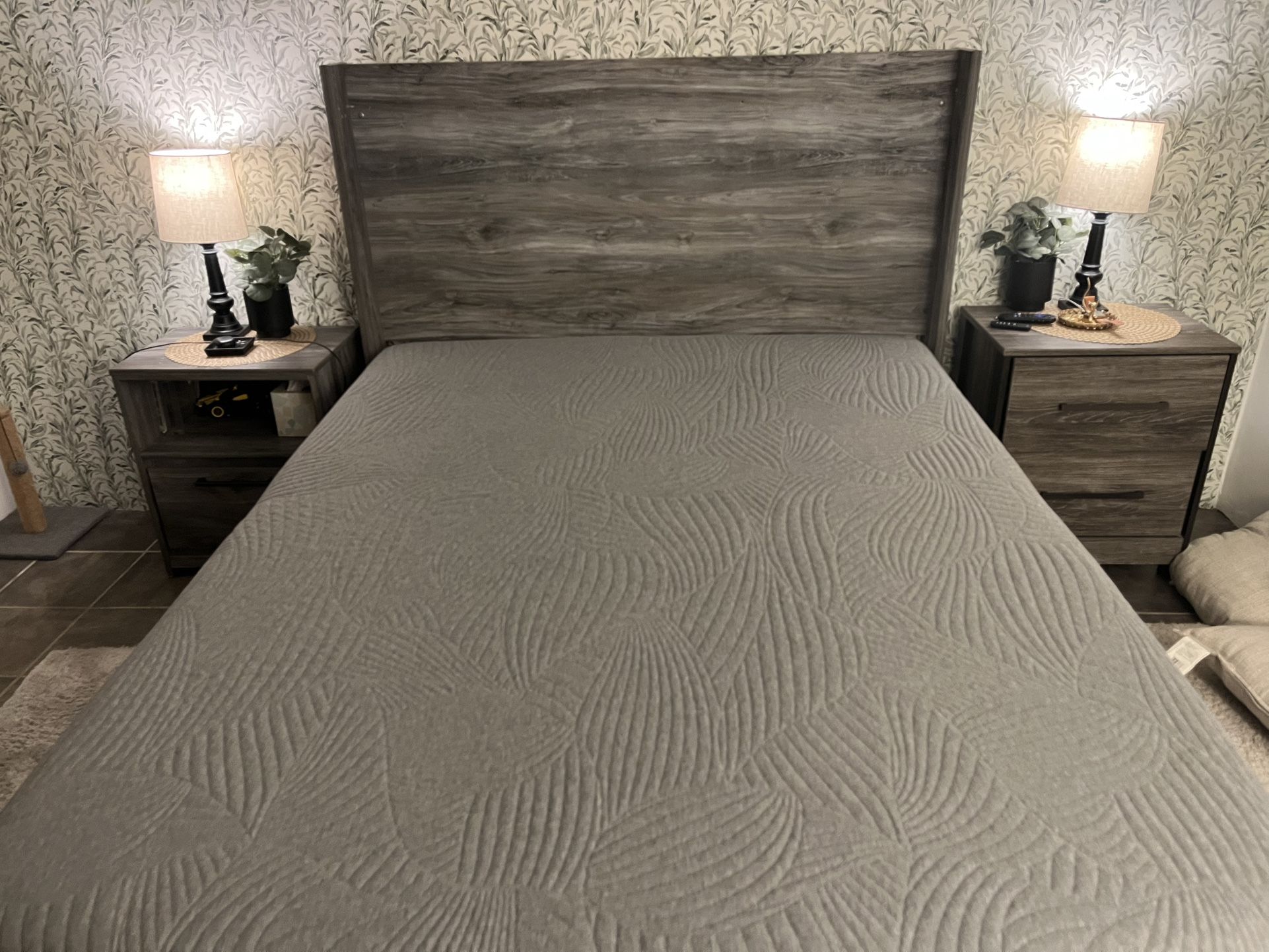 Queen Size Bedroom Set