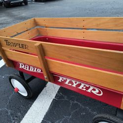 VINTAGE Radio Flyer wagon. This model is no longer being made and in GREAT condition. Great for kids or as a collectible. 