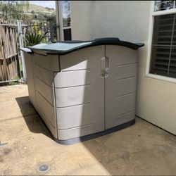 Rubbermaid Shed 