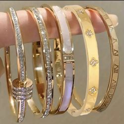 5 Stainless steel Bracelet Set, New, Gold Color 