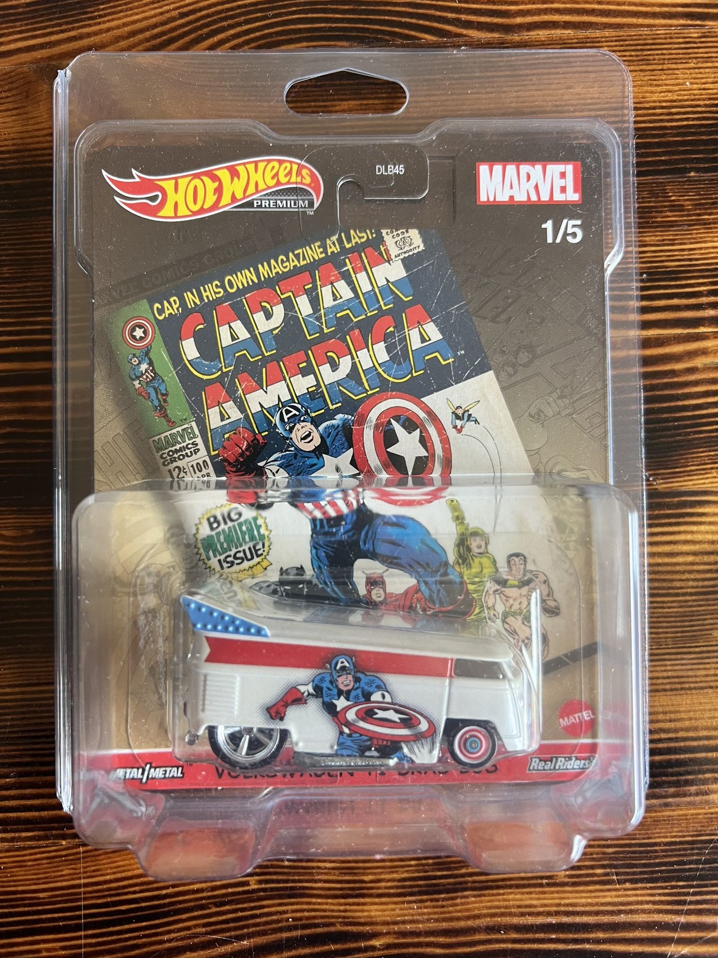 Hot Wheels Captain America Volkswagen T1 Drag Bus