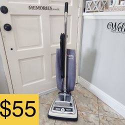 VACUUM CLEANER (SELLING FOR $55)