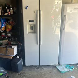 GE Refrigerator 