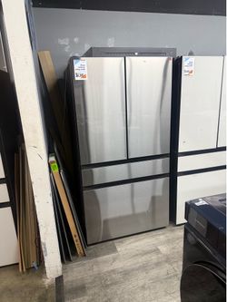 SAMSUNG BESPOKE 29 CU FT FOUR DOOR REFRIGERATOR WITH INNER BEVERAGE CENTER 🔥
