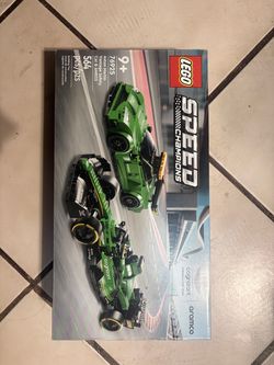 LEGO Speed Champions Aston Martin Safety Car & AMR23
