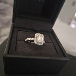 Vera Wang Engagement ring 