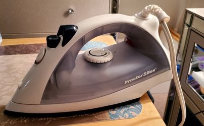 IRON WITH STEAMER SETTINGS 