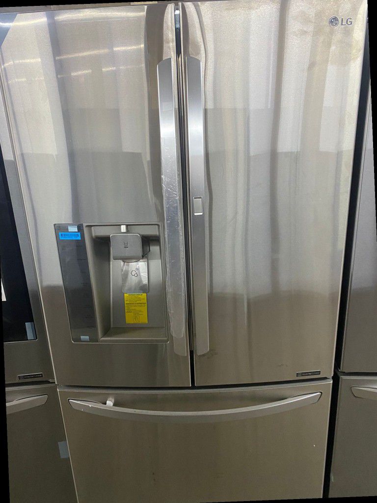 LG 29.6-cu ft 3-Door Standard-Depth French Door Refrigerators Single Ice Maker Door within Door (Stainless Steel) ENERGY STAR