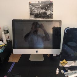 Apple IMacs 
