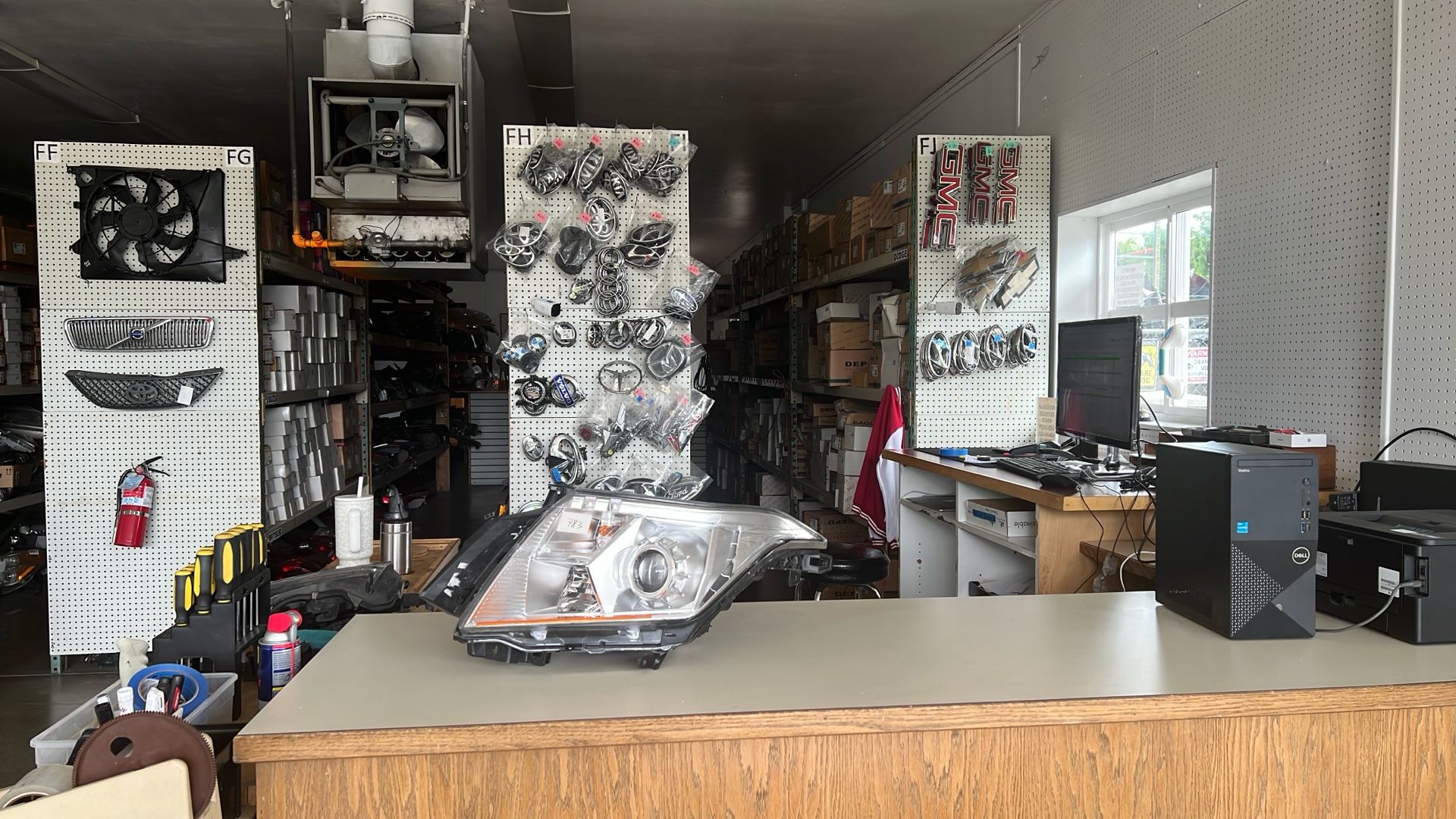 2010 To 2016 Cadillac SRX Headlight Driver Side Assembly #783 FD301