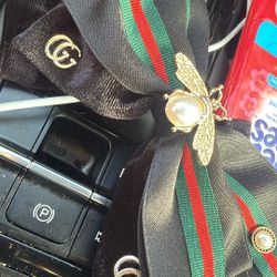 Gucci Bow