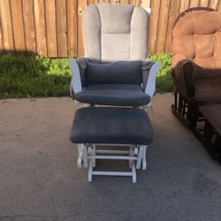 Rocking Chair 