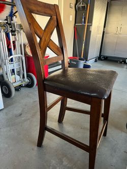 Indoor island kitchen chair