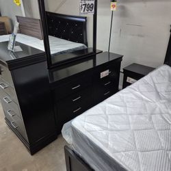 Bedroom set queen