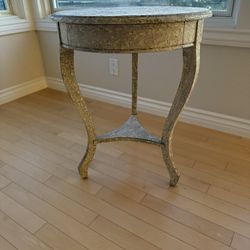 Round Accent Table - Gold Distressed Finish - 22” x 27”