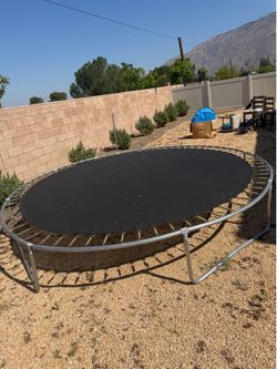 15ft Trampoline – Good Condition – Ready for Use