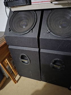 Sound speaker boxes for SALE. Make an offer