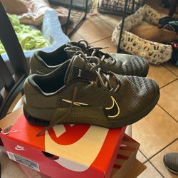 New Pair Of Nike 11 1/2