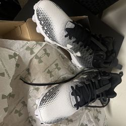 Under armour soccer cleats 