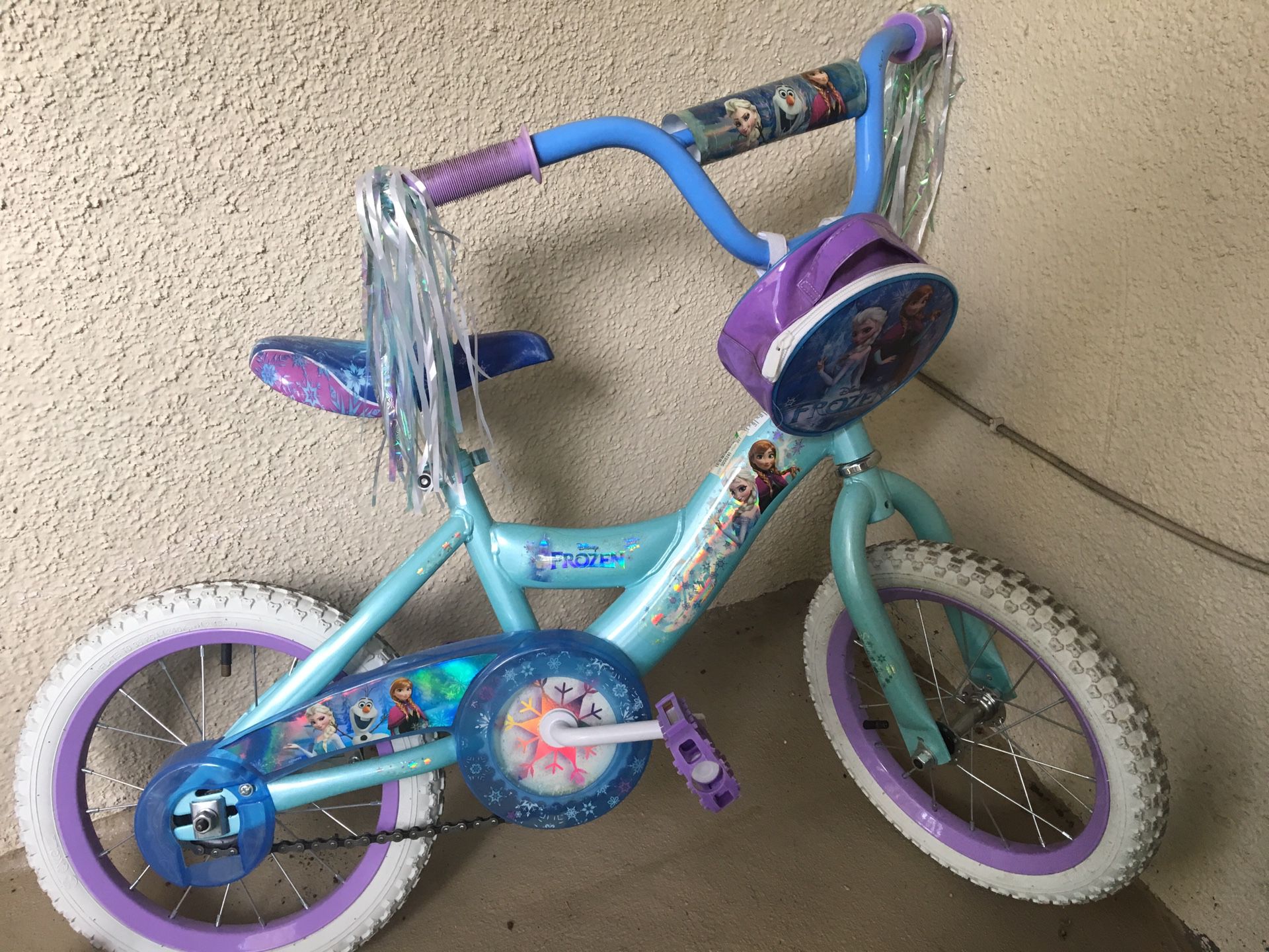 Huffs Frozen Disney themed kids bike