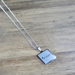 Queen Necklace 
