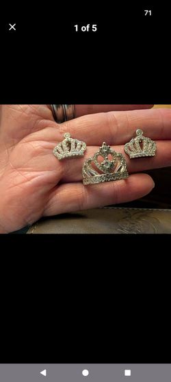 Silver Crown Jewelry Set with Crystal Accents $20