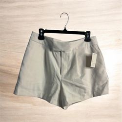 Women's cream high-waisted shorts Size 10