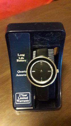 New Ladies Black Watch w/rhinestones needs battery.