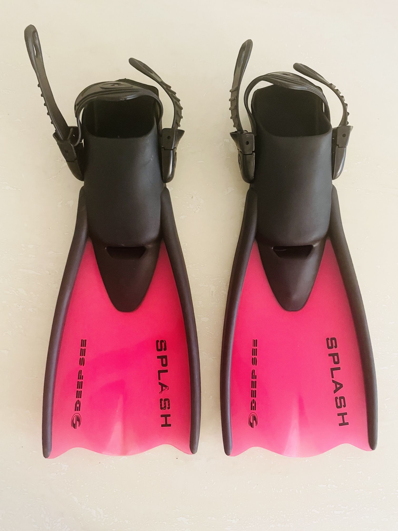 Deep See Splash Flippers Fins Kids S-M 9-13 Pink