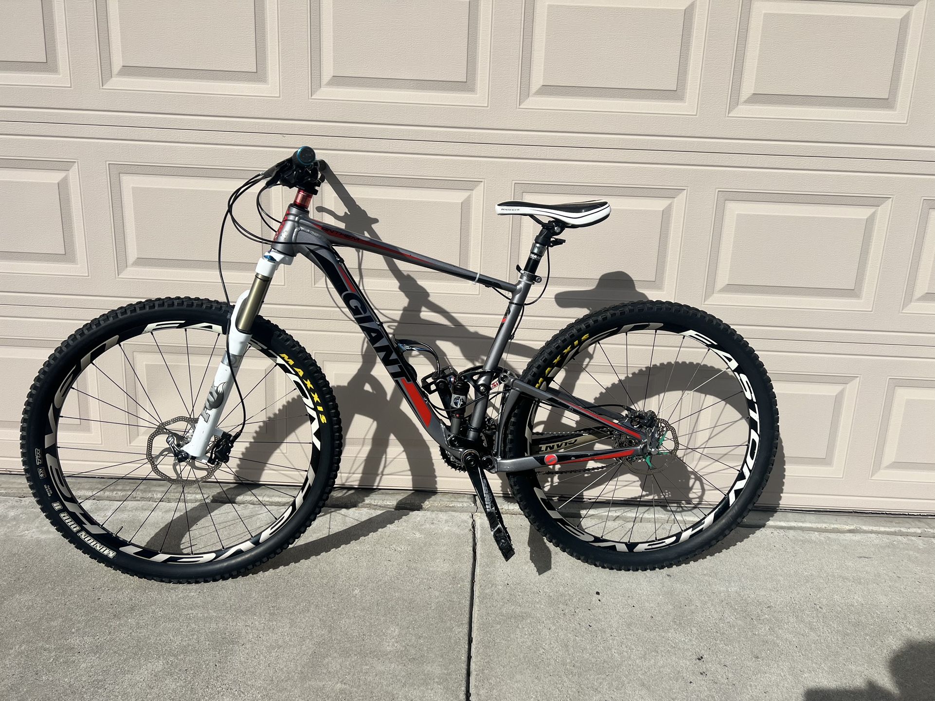 Giant Anthem 29