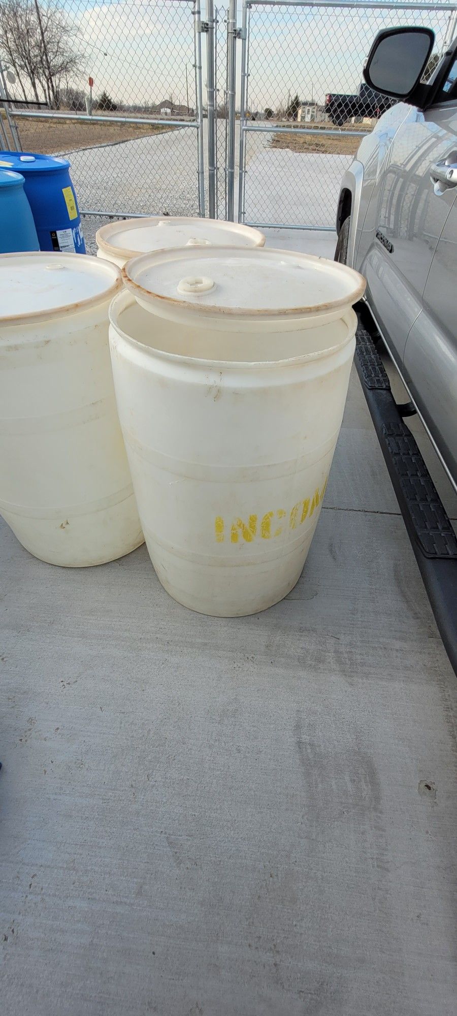 55-Gallon Removable Lid Barrels with snap on lids