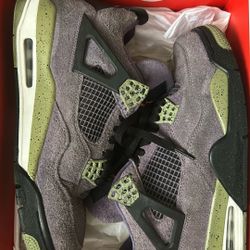 Air Jordan 4 Retro