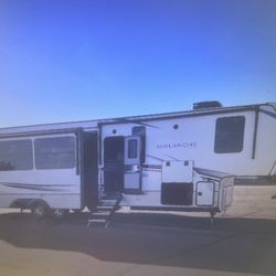2023 AVALANCHE 390DS