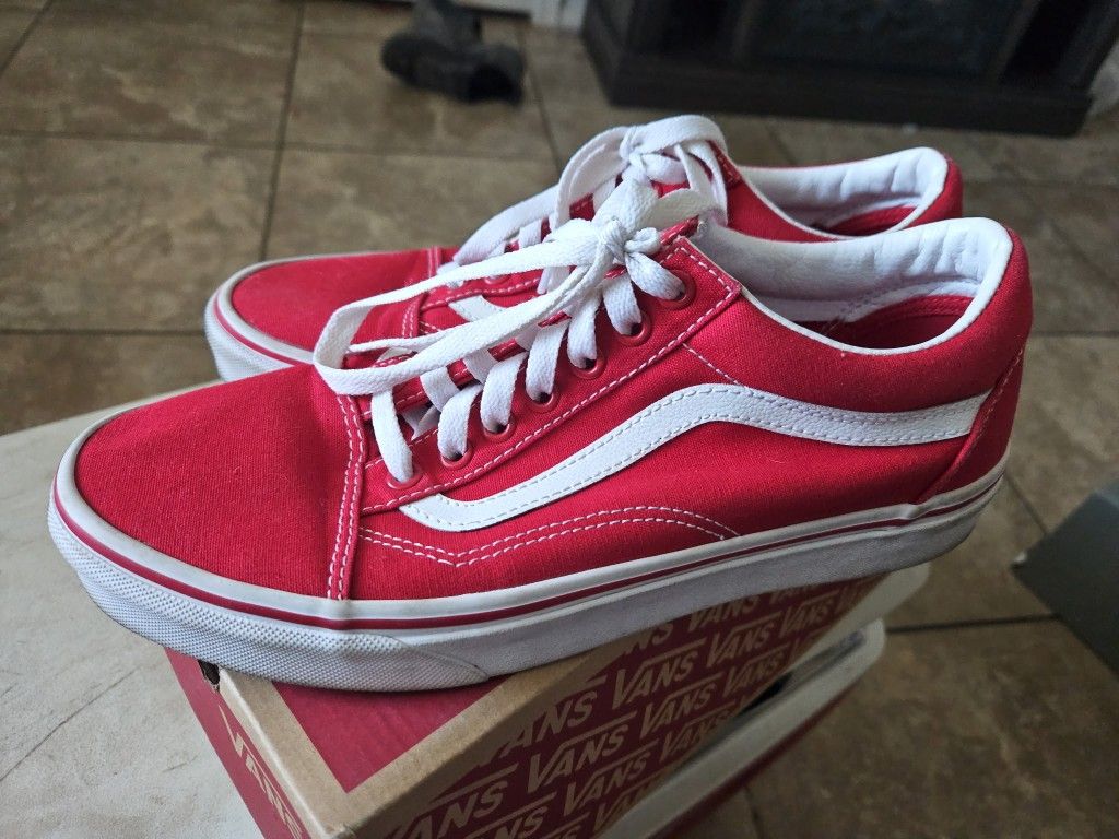 Vans Size 8.5 Located In Mesa Main and Gilbert Rd