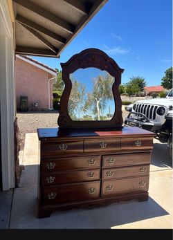 DRESSER FOR SALE!!