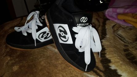 heelys