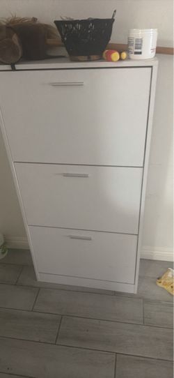 White shoe cabinet