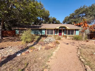 Unit 106 | 2 bd | 2 ba | 1338 sqft 1856 Carl St
Fort Worth, TX 76103
