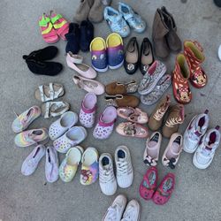 Girl Shoes Mix Sizes , 3.4,5,6,7,8,9, Selling The Bundle Together 