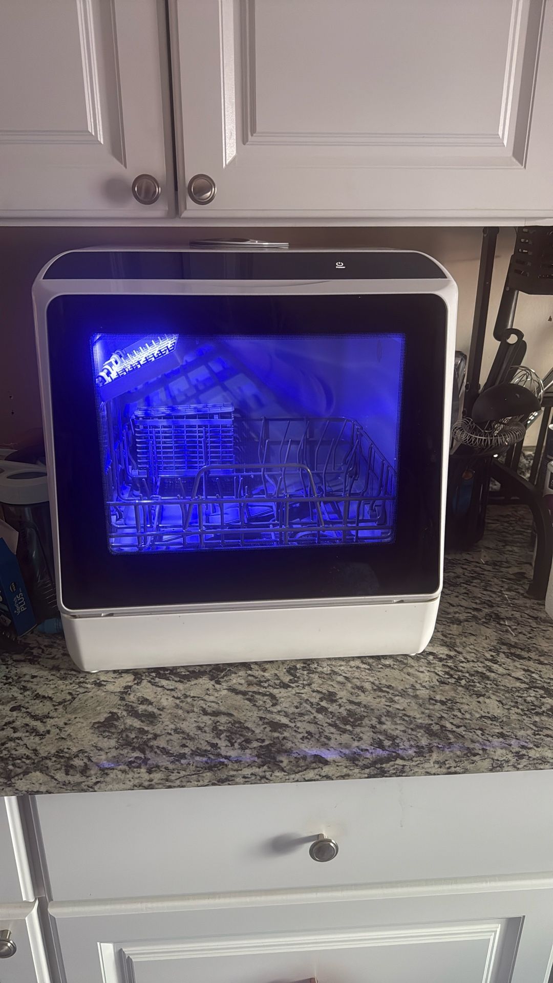 Countertop dishwasher