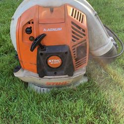 STIHL BLOWER