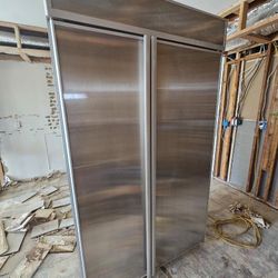 Gorgeous Stainless Steel Kitchen Aid Fridge