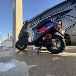 Scooters Yamaha  Jog Elite And Derbi GPR Rs50 Ysr Scooter Fun 2 Stroke Race Bike