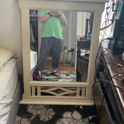 Mirror Very Nice No Songs Or Scratches Gonna Miss It! 